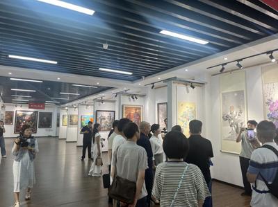五城聯動繪華章 襄陽美術大展走進南陽，以丹青翰墨譜寫文化交融新篇